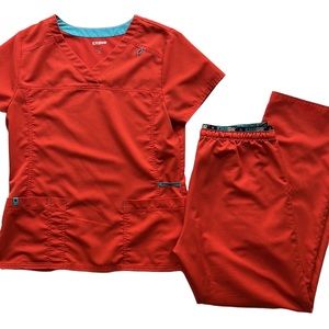 Scrubstar Women’s Orange Scrubs Set Top and Bottom Shirt and Pants Size Small